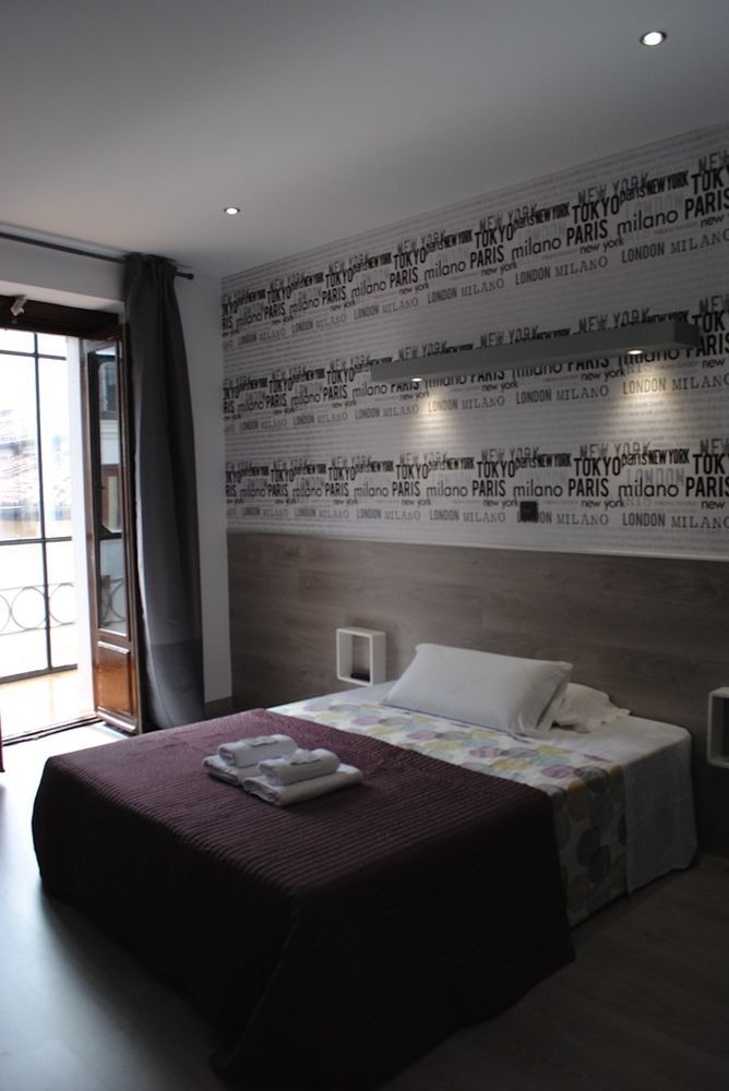 Fuencarral Rooms Madrid Exterior photo